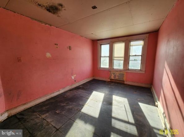 71 Burnside Avenue, Sharon Hill PA 19079