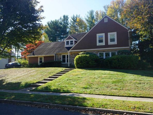1253 Lexington Drive, Yardley PA 19067