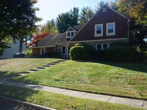 1253 Lexington Drive, Yardley PA 19067