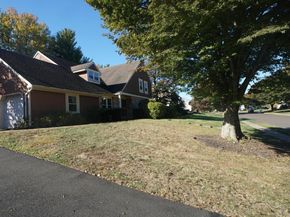1253 Lexington Drive, Yardley PA 19067
