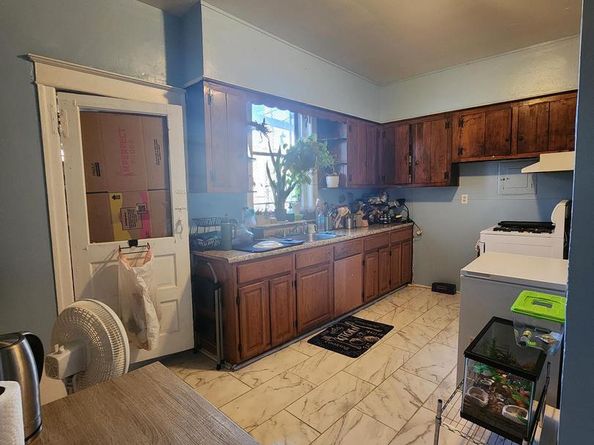 5617 Spruce Street, Philadelphia PA 19139