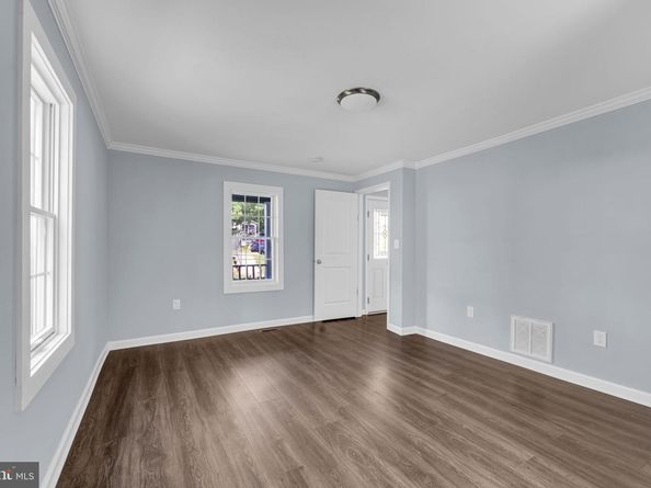 879 Station Street, Herndon VA 20170