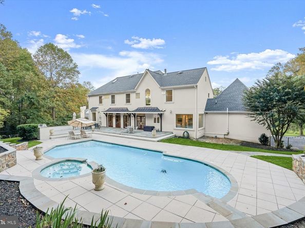 1404 Wynhurst Lane, Vienna VA 22182