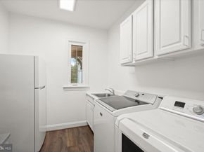 1404 Wynhurst Lane, Vienna VA 22182