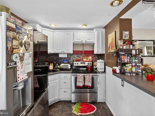 209 Amosland Road, Holmes PA 19043