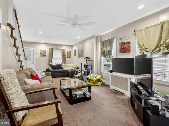 209 Amosland Road, Holmes PA 19043