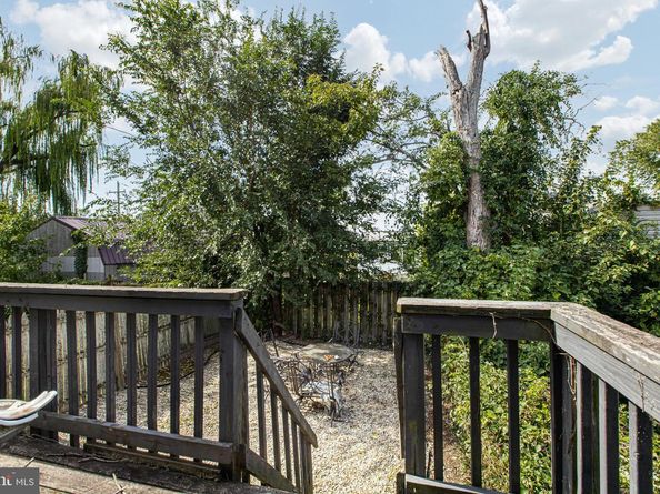 209 Amosland Road, Holmes PA 19043