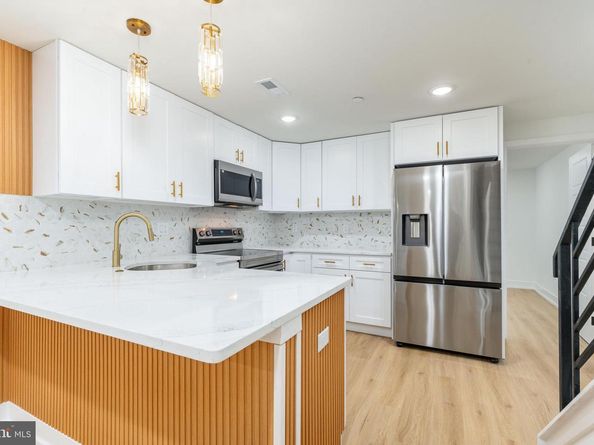 737 N 42nd Street, Philadelphia PA 19104