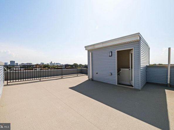 2715 W Flora Street, Philadelphia PA 19121