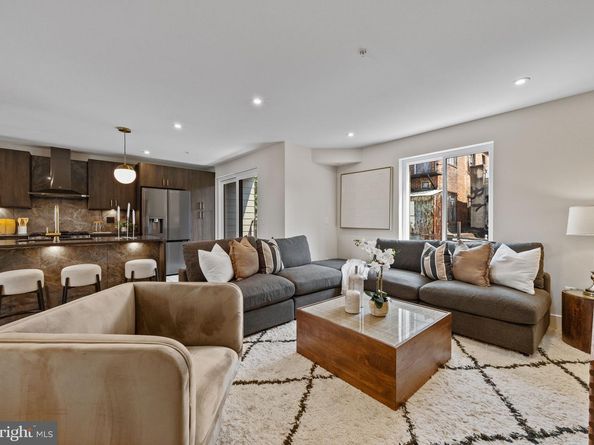 2715 W Flora Street, Philadelphia PA 19121