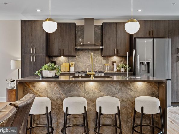 2715 W Flora Street, Philadelphia PA 19121