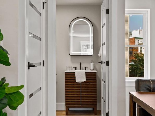 2715 W Flora Street, Philadelphia PA 19121