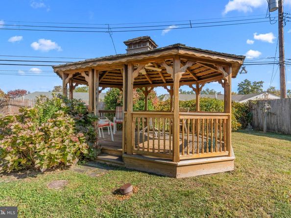 34 Tulip Lane, Levittown PA 19054