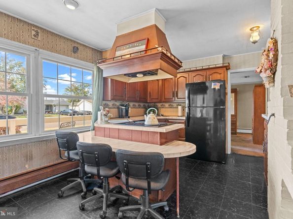 34 Tulip Lane, Levittown PA 19054