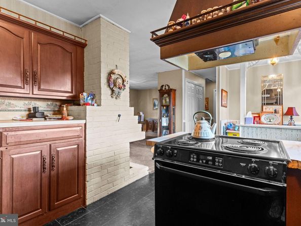 34 Tulip Lane, Levittown PA 19054