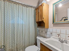 34 Tulip Lane, Levittown PA 19054