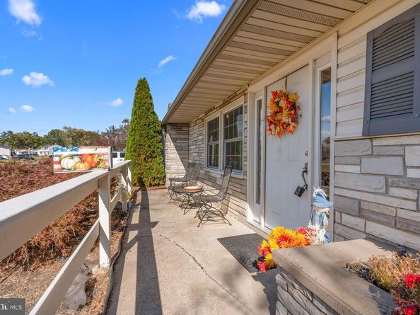 34 Tulip Lane, Levittown PA 19054