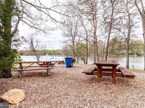 3422 Barger Drive, Falls Church VA 22044