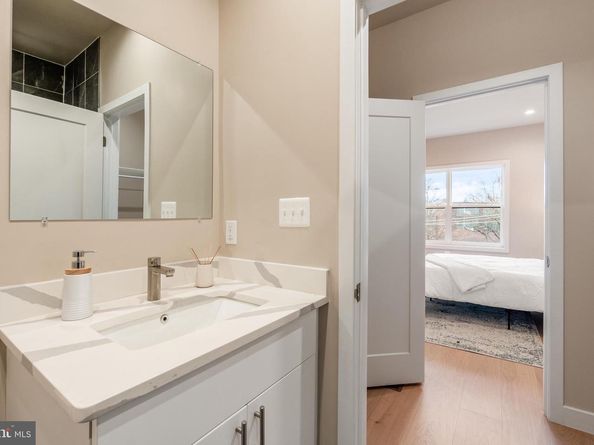 852 Xenia Street SE 2, Washington DC 20032