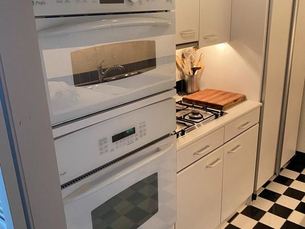 604 S Washington Square 1712, Philadelphia PA 19106