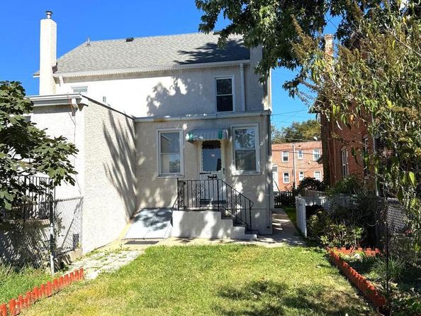 241 Fairview Road, Crum Lynne PA 19022