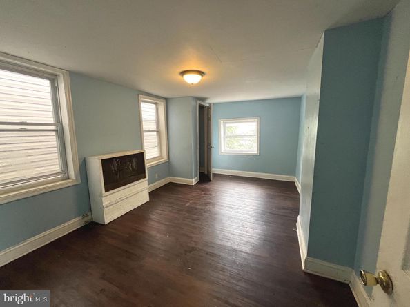 2035 W Oxford Street, Philadelphia PA 19121
