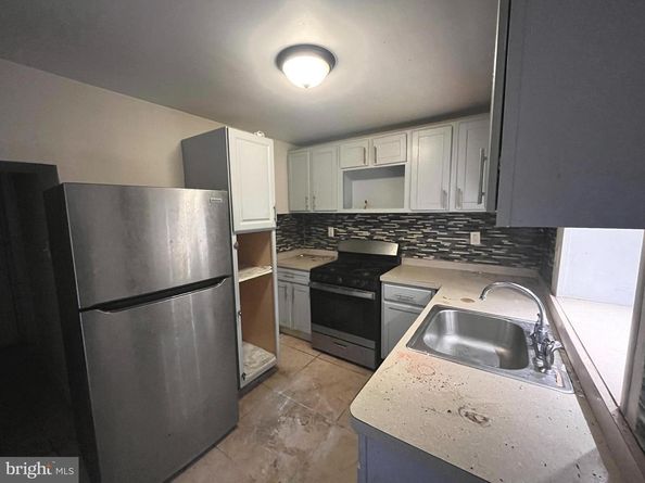 2035 W Oxford Street, Philadelphia PA 19121