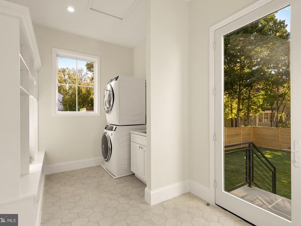 8916 Oneida Lane, Bethesda MD 20817