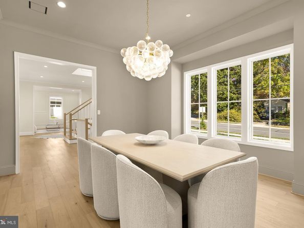 8916 Oneida Lane, Bethesda MD 20817