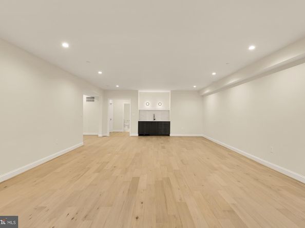 8916 Oneida Lane, Bethesda MD 20817