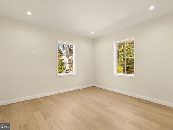 8916 Oneida Lane, Bethesda MD 20817