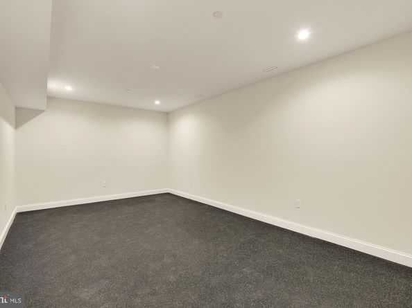 8916 Oneida Lane, Bethesda MD 20817