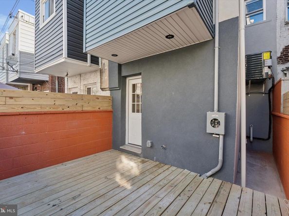 2442 S Mildred Street, Philadelphia PA 19148