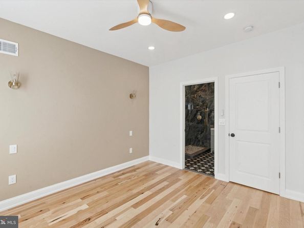2442 S Mildred Street, Philadelphia PA 19148