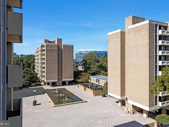 1245 4TH Street SW E501, Washington DC 20024