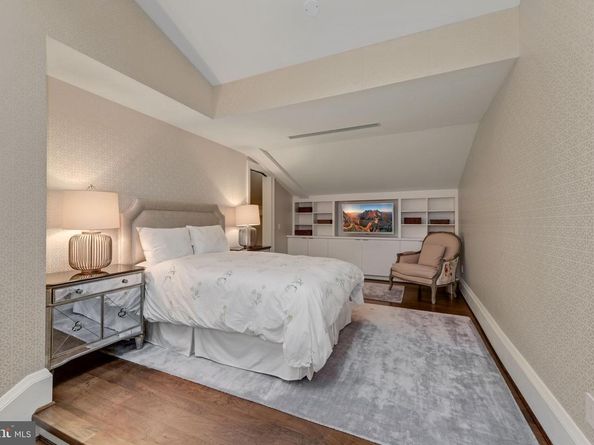 3329 Prospect Street NW 7, Washington DC 20007