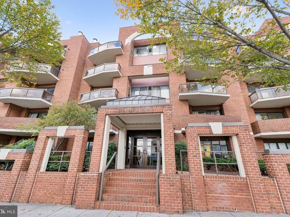 2320 Wisconsin Avenue NW 105, Washington DC 20007