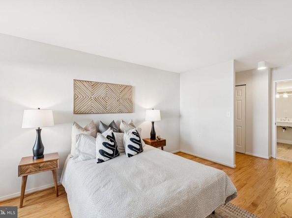 2320 Wisconsin Avenue NW 105, Washington DC 20007