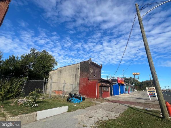 1115 W Erie Avenue, Philadelphia PA 19140