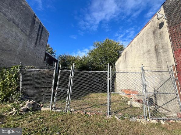 1115 W Erie Avenue, Philadelphia PA 19140