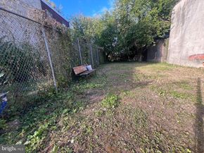 1115 W Erie Avenue, Philadelphia PA 19140