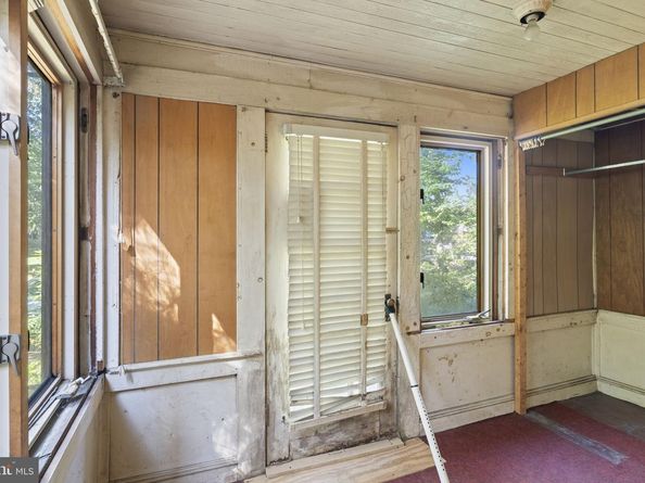 227 W Ferry Road, Yardley PA 19067