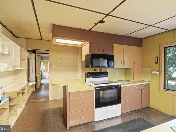 227 W Ferry Road, Yardley PA 19067