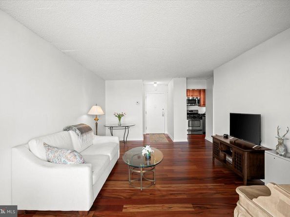 1225 Martha Custis Drive 715, Alexandria VA 22302