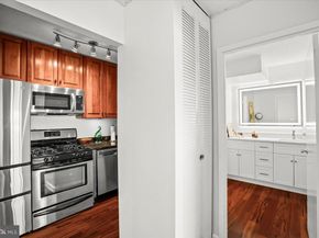 1225 Martha Custis Drive 715, Alexandria VA 22302