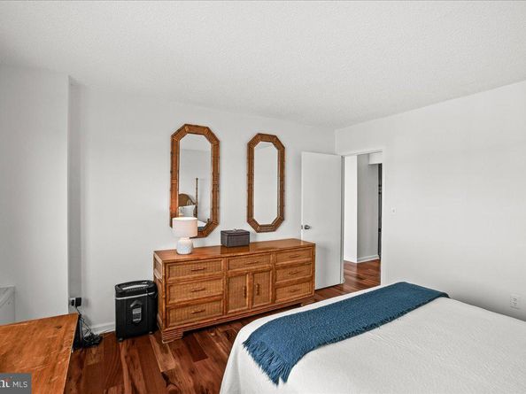 1225 Martha Custis Drive 715, Alexandria VA 22302