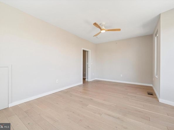 120 W Oxford Street, Philadelphia PA 19122
