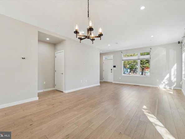 120 W Oxford Street, Philadelphia PA 19122