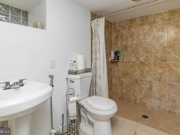 173 W Wyneva Street, Philadelphia PA 19144