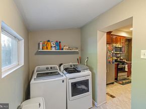173 W Wyneva Street, Philadelphia PA 19144